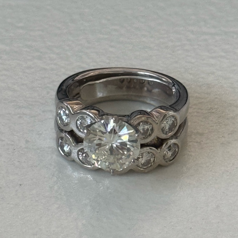 14k Solid White Gold Moissanite Ring - image 4